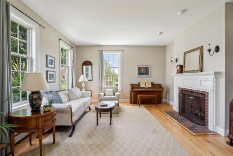 13 Wainwright Drive Cape Elizabeth ME 04107