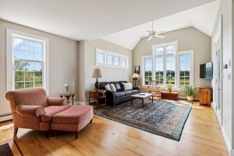 13 Wainwright Drive Cape Elizabeth ME 04107