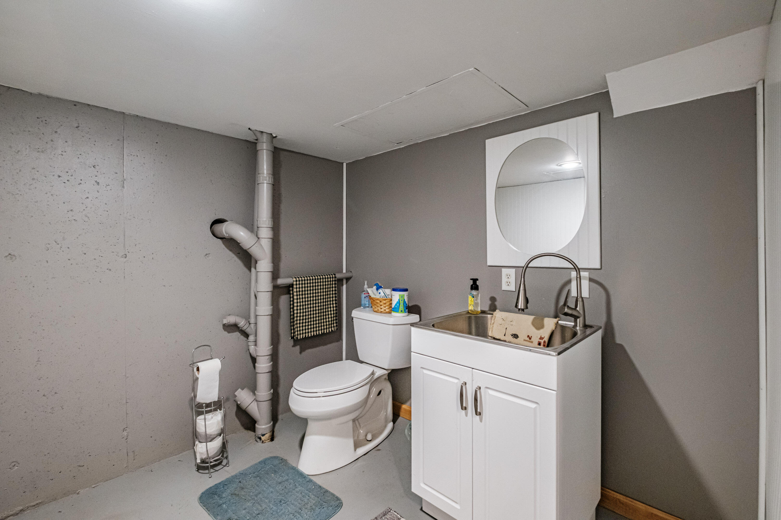32 Leander Harmon Road Harrison ME 04040