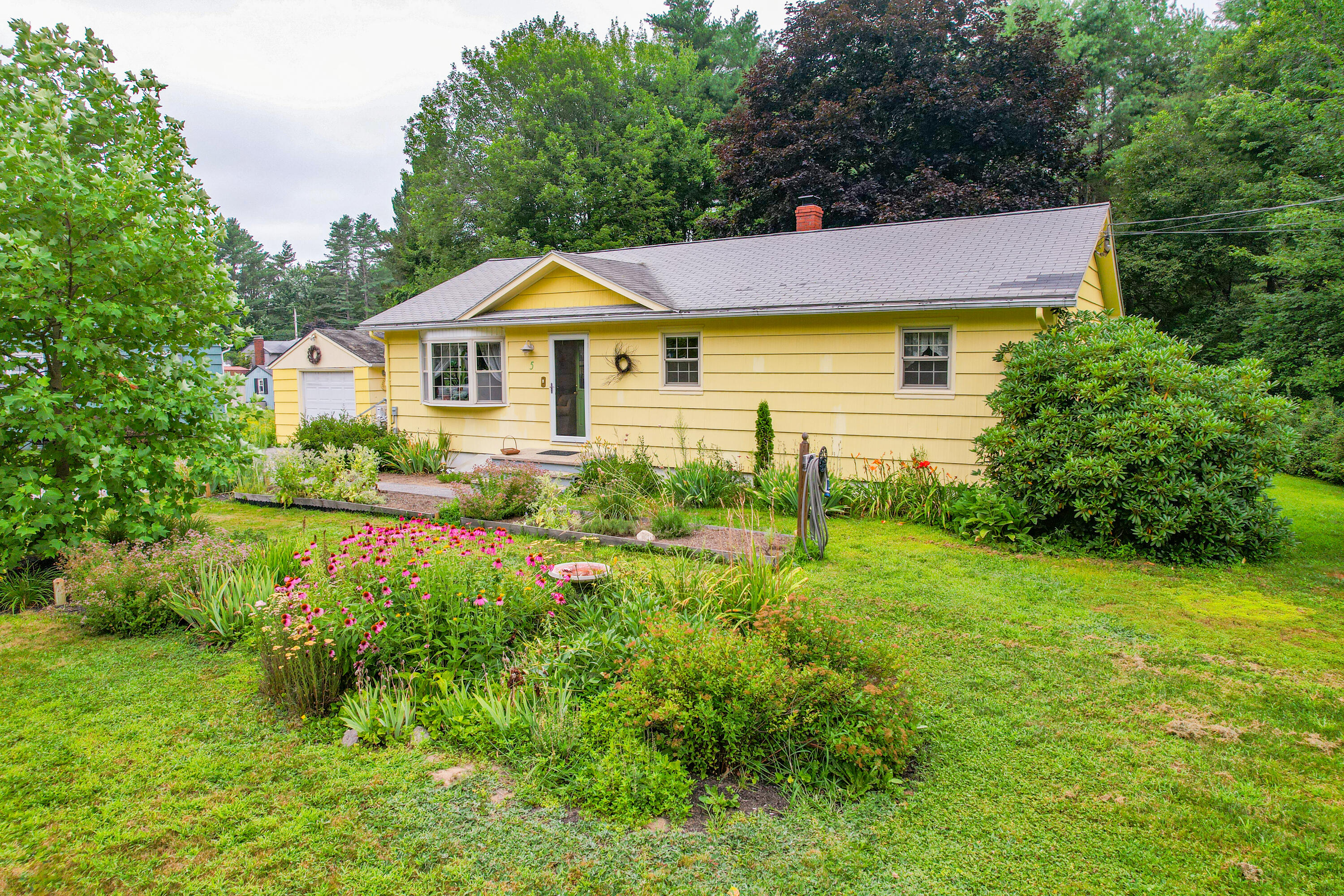 5 Pineview Street Lewiston ME 04240