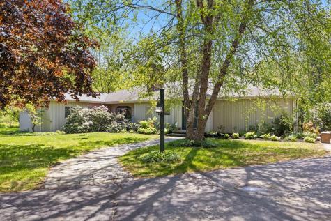 61 Woodville Road Falmouth ME 04105