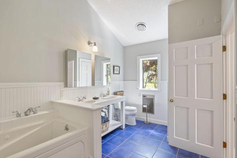 61 Woodville Road Falmouth ME 04105