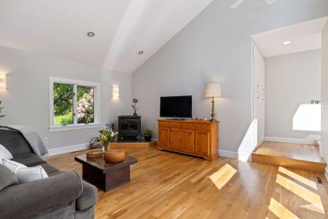 61 Woodville Road Falmouth ME 04105