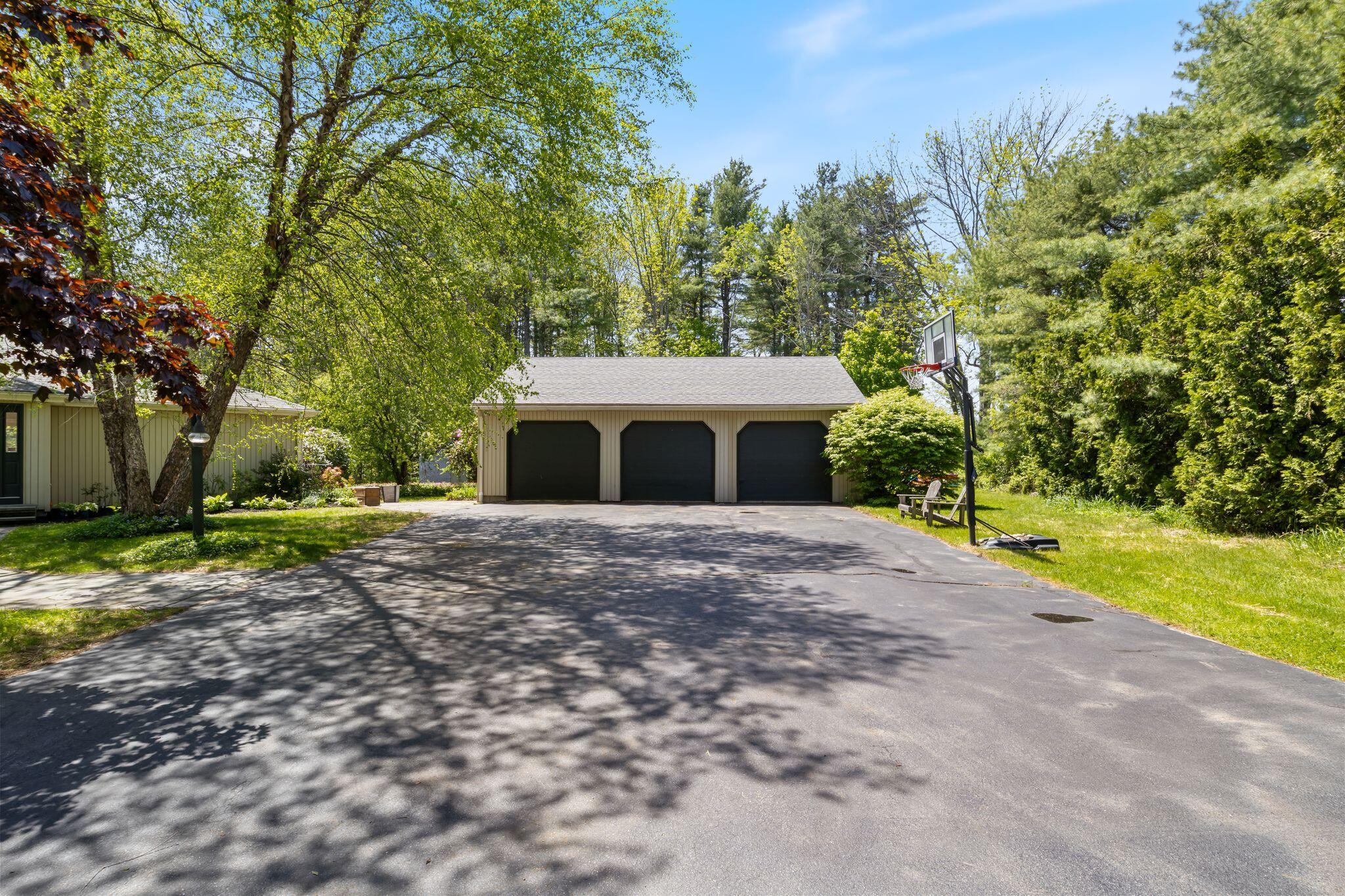 61 Woodville Road Falmouth ME 04105