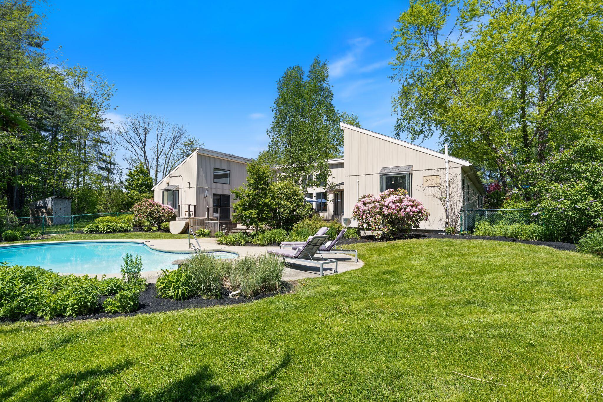 61 Woodville Road Falmouth ME 04105