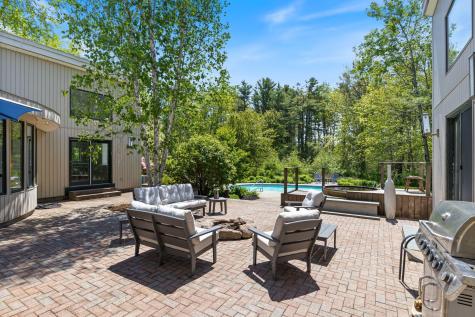 61 Woodville Road Falmouth ME 04105