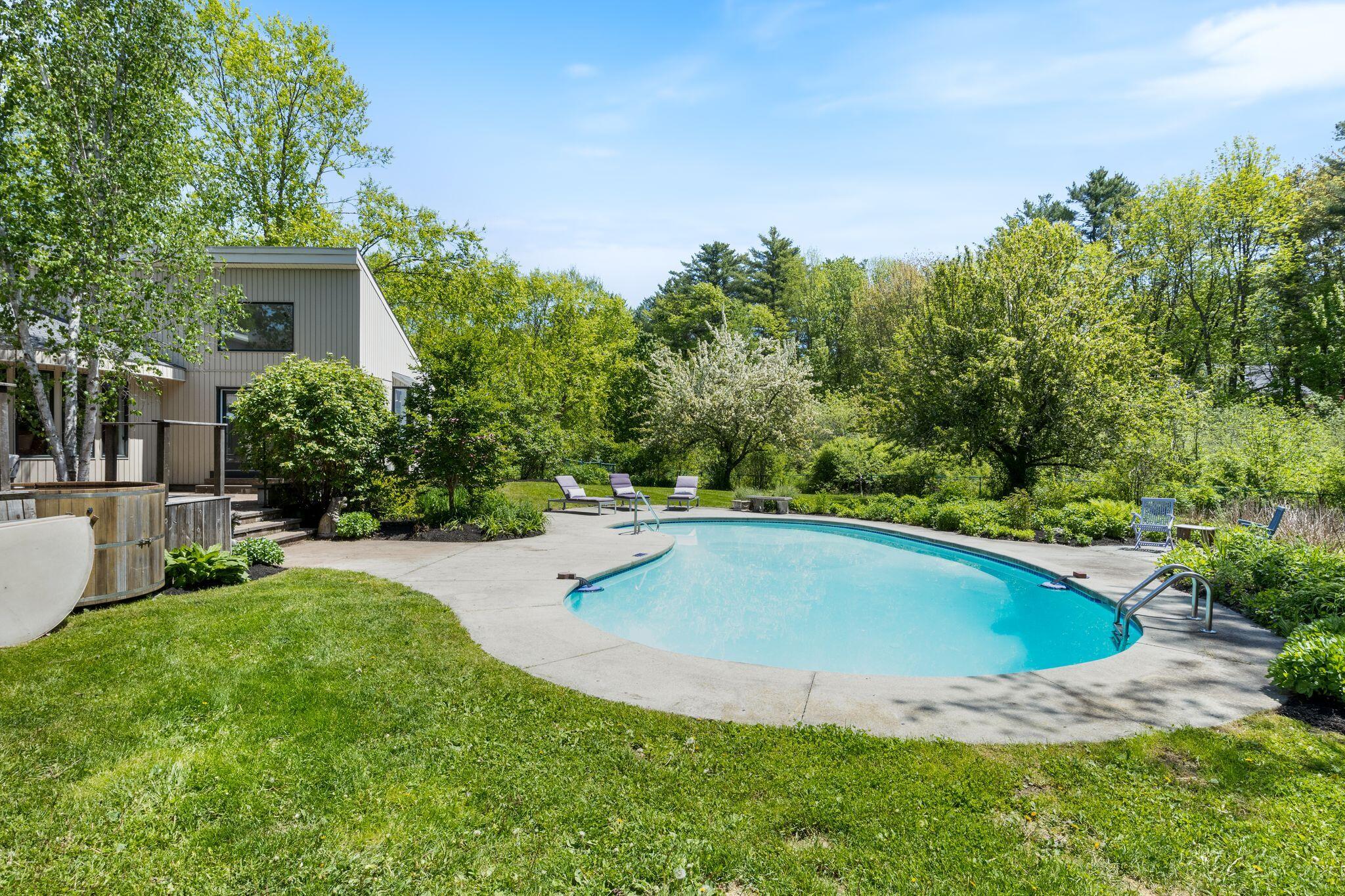 61 Woodville Road Falmouth ME 04105