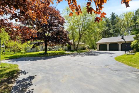 61 Woodville Road Falmouth ME 04105