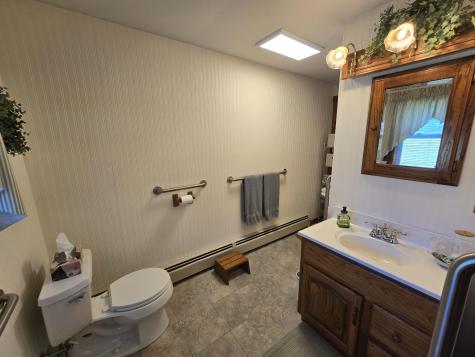 112 Shaker Road Gray ME 04039