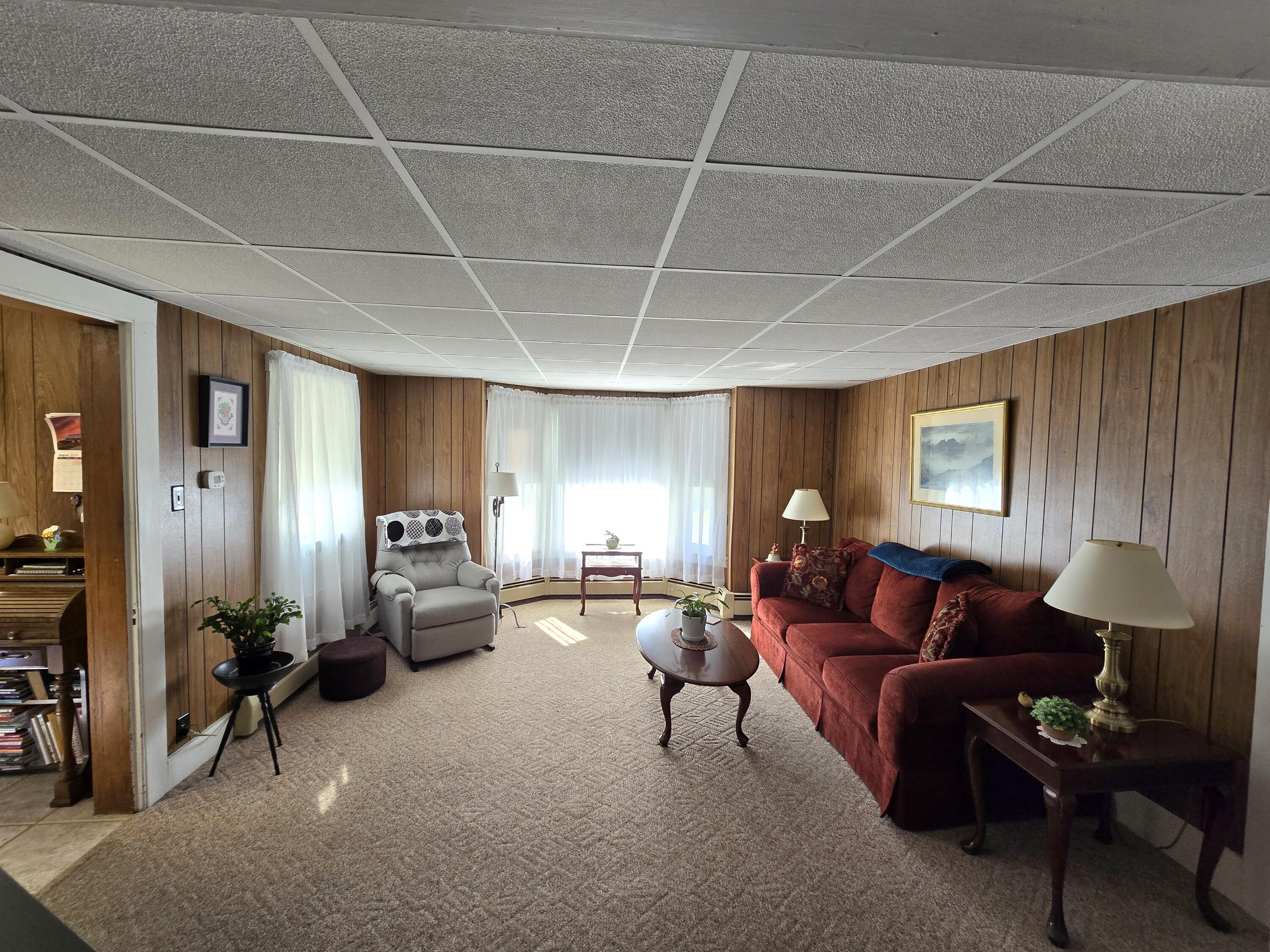 112 Shaker Road Gray ME 04039