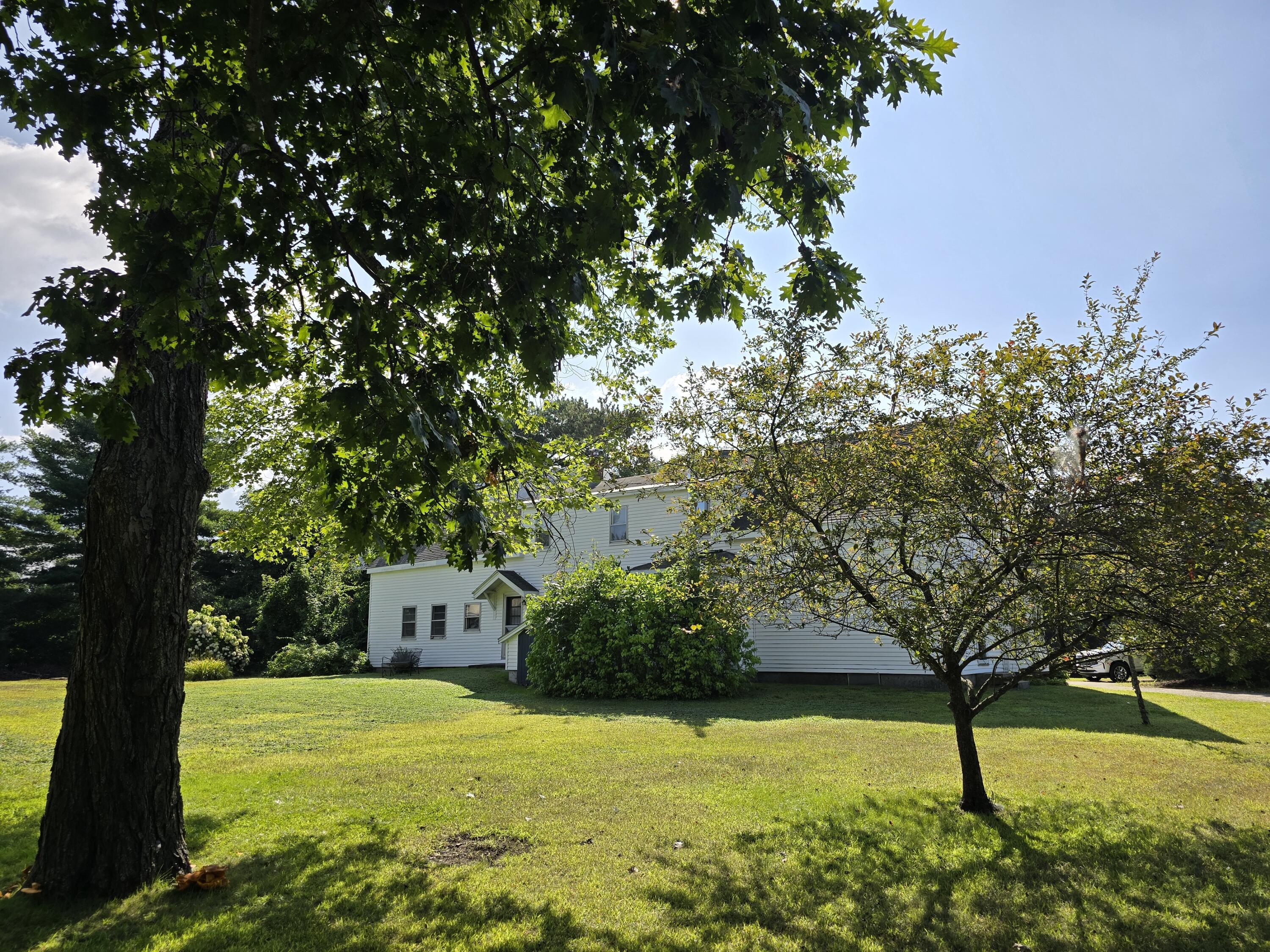 112 Shaker Road Gray ME 04039