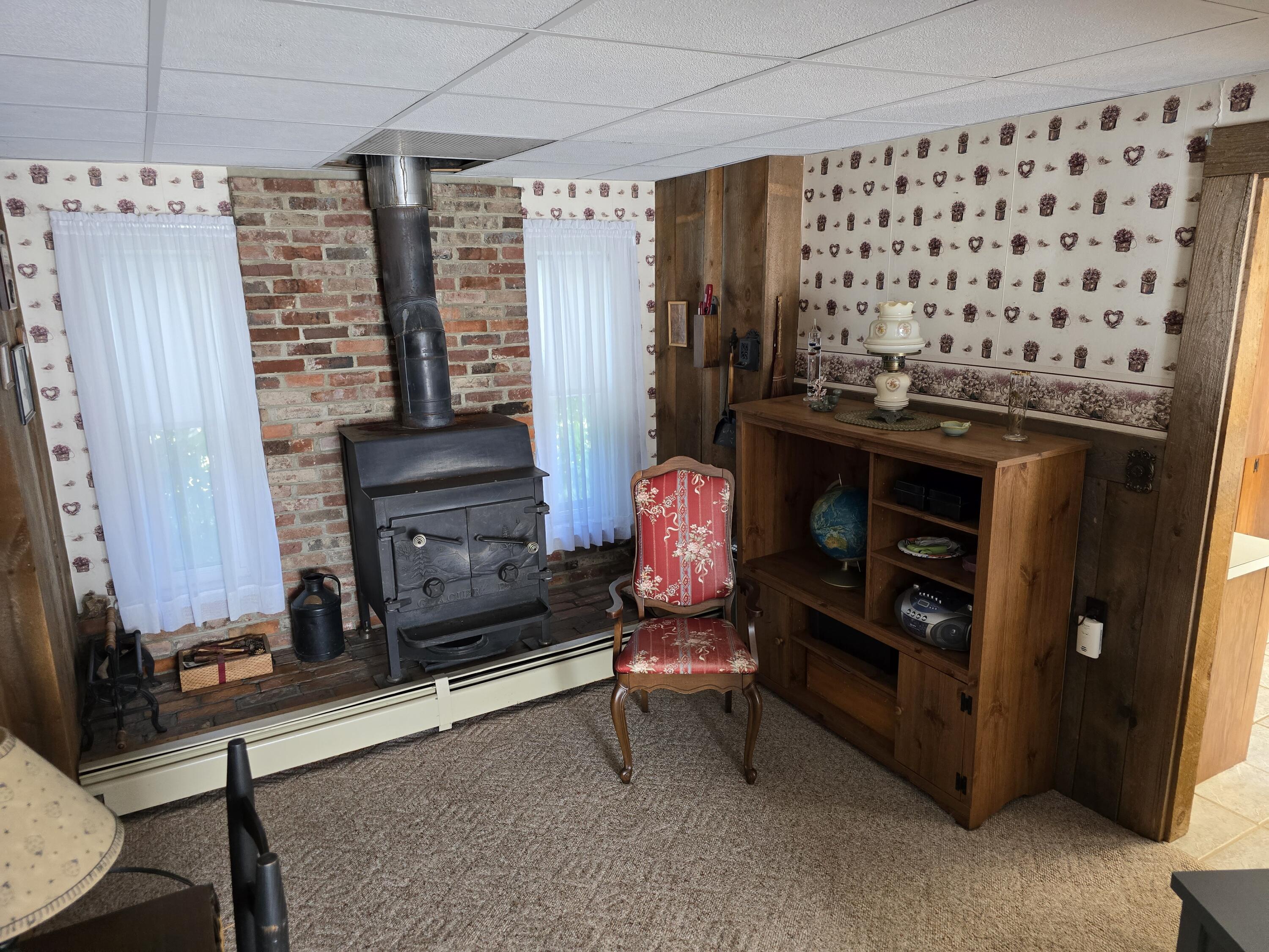 112 Shaker Road Gray ME 04039