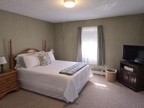 112 Shaker Road Gray ME 04039