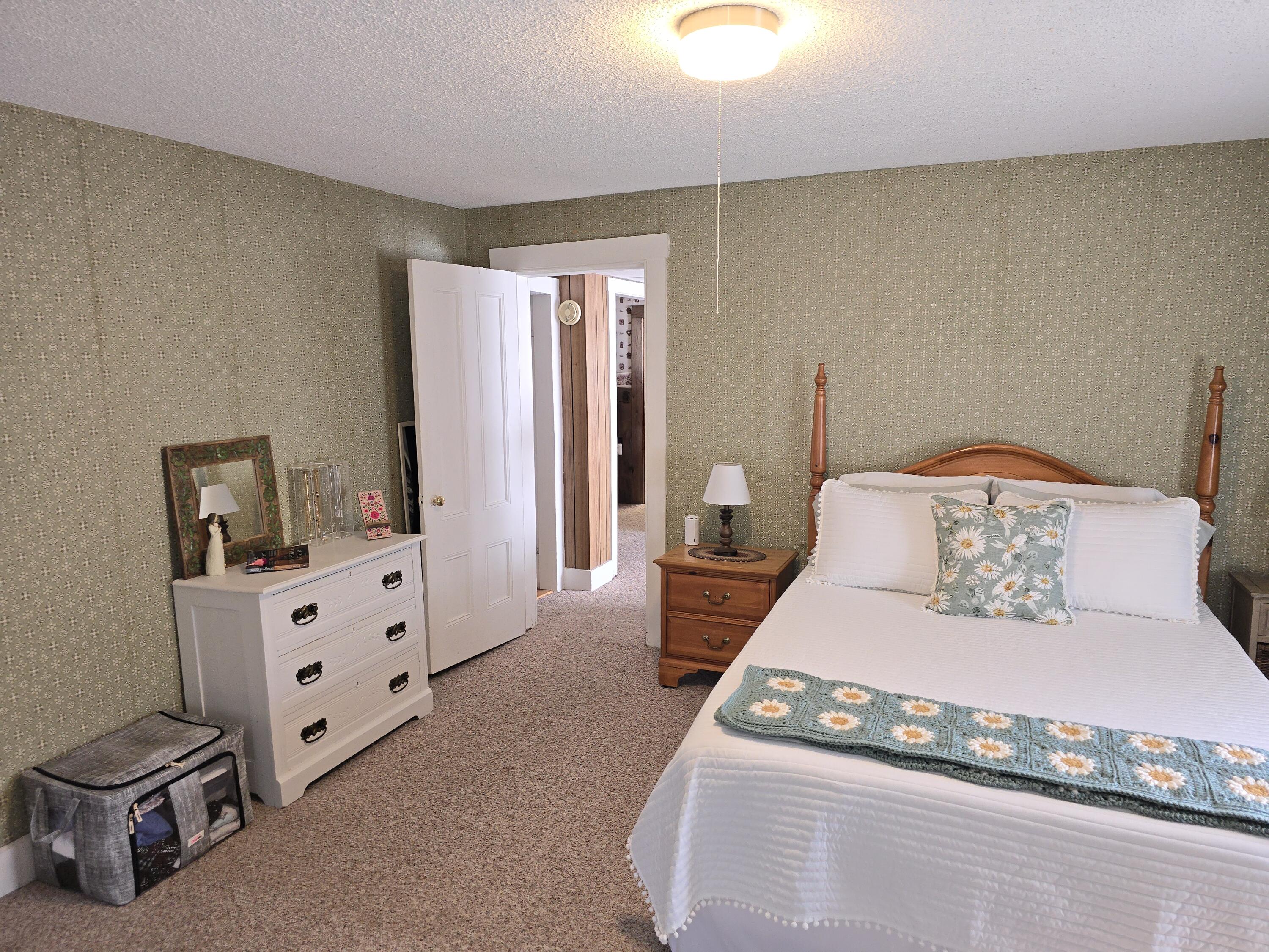 112 Shaker Road Gray ME 04039