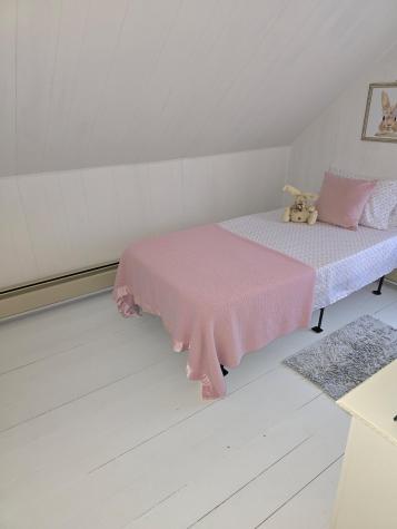 112 Shaker Road Gray ME 04039