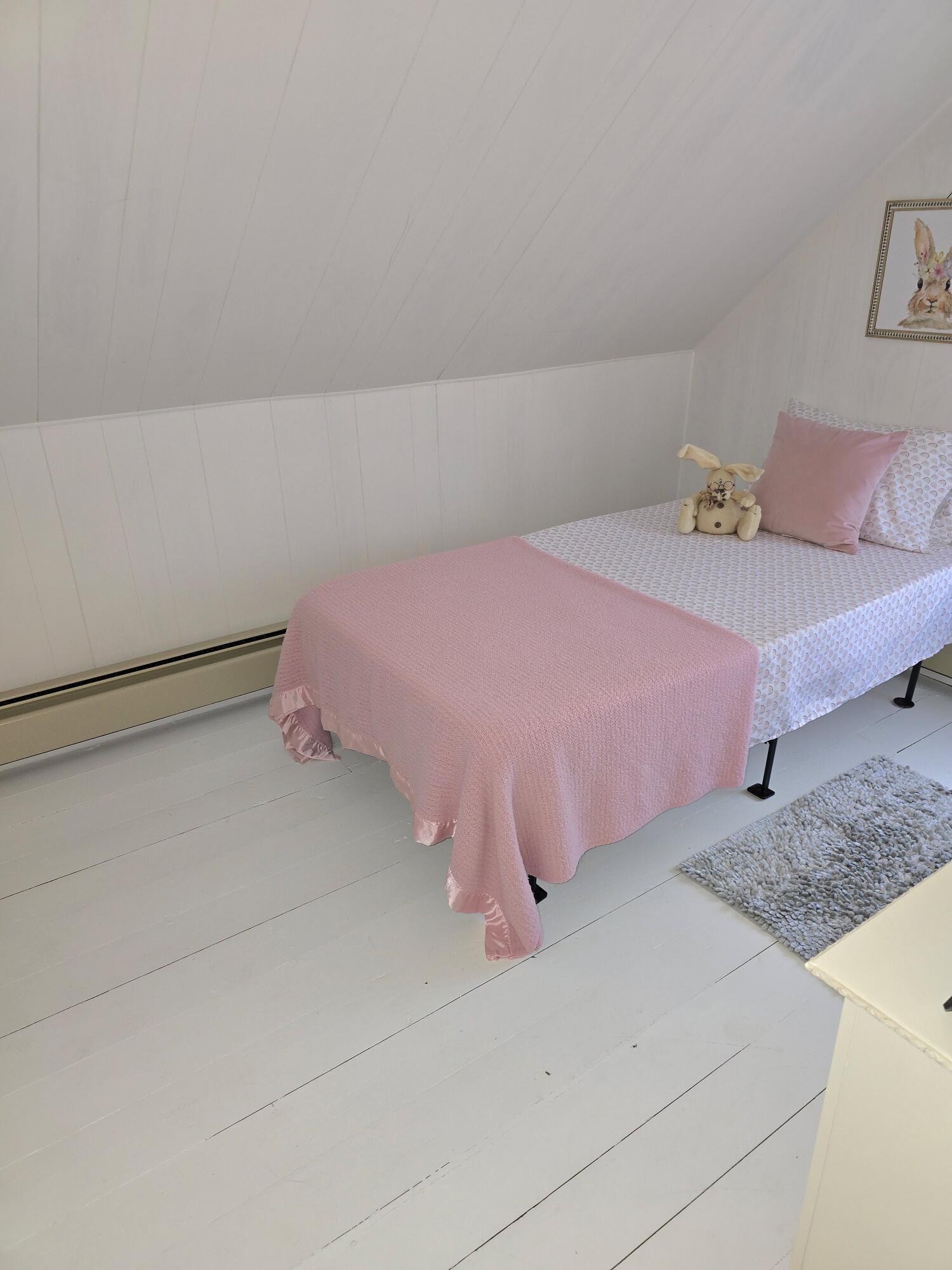 112 Shaker Road Gray ME 04039