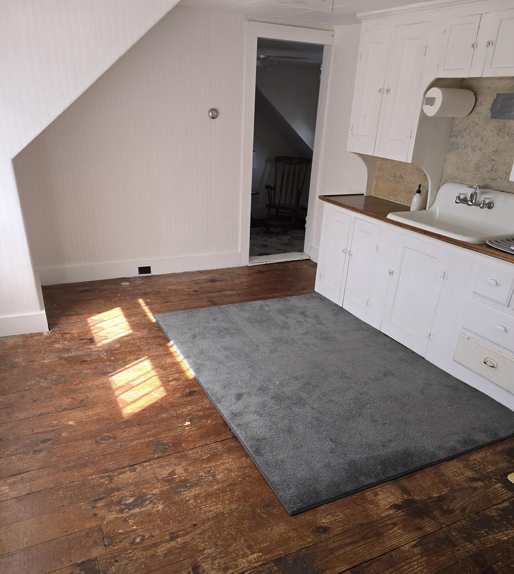 112 Shaker Road Gray ME 04039