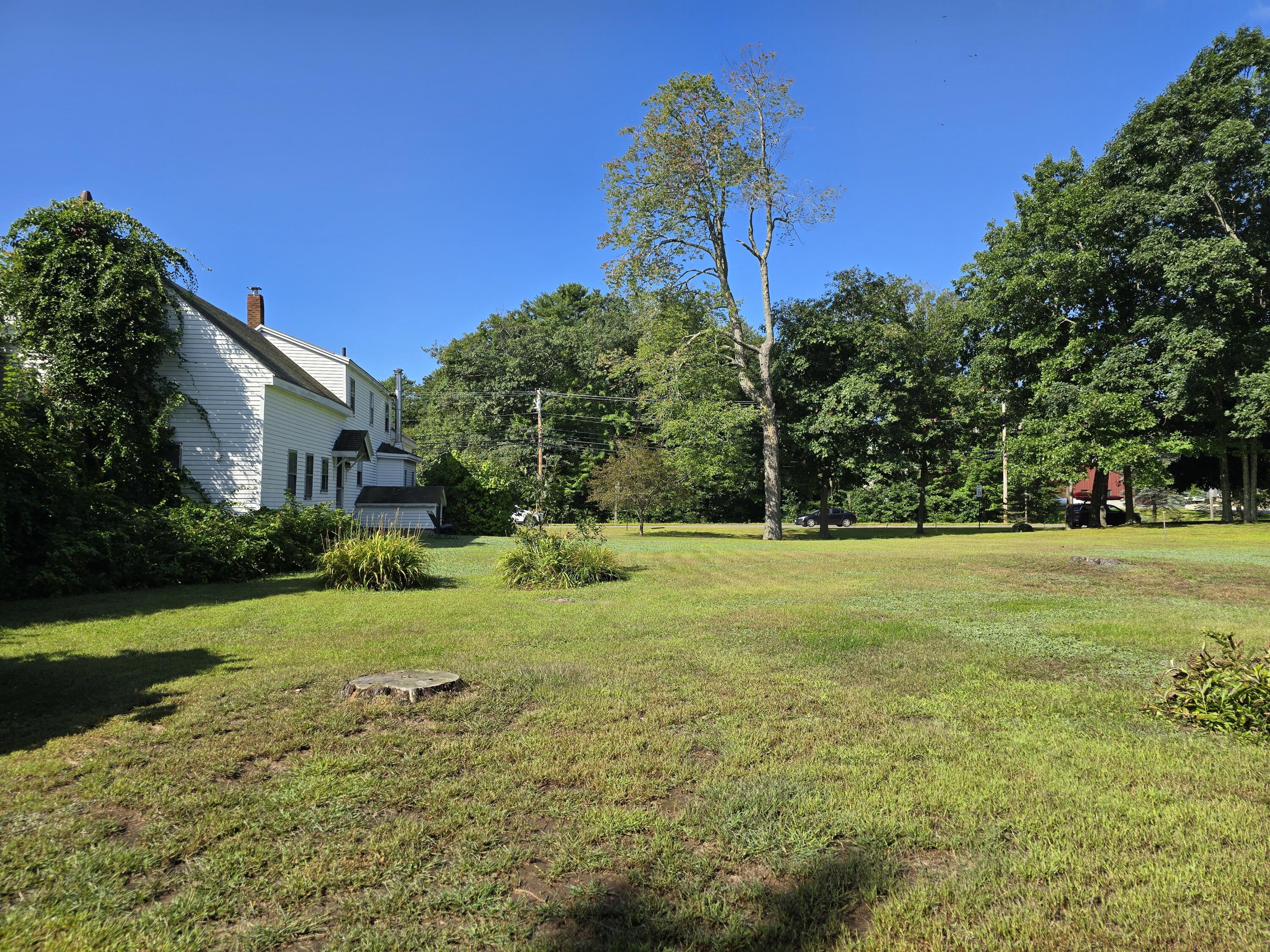 112 Shaker Road Gray ME 04039