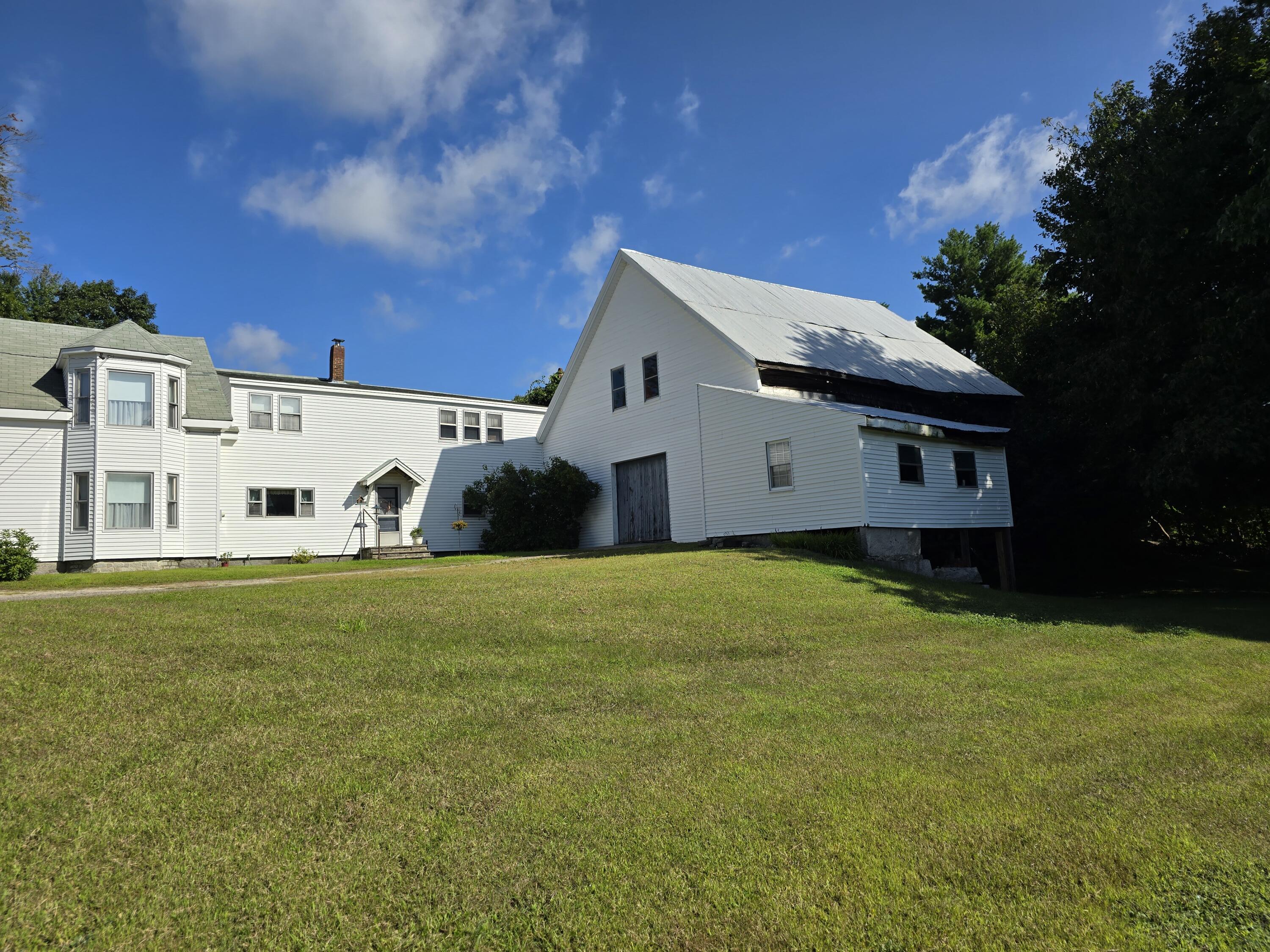 112 Shaker Road Gray ME 04039