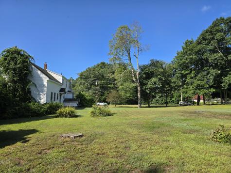 112 Shaker Road Gray ME 04039