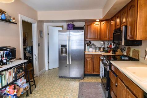 15 North Street Dixfield ME 04224