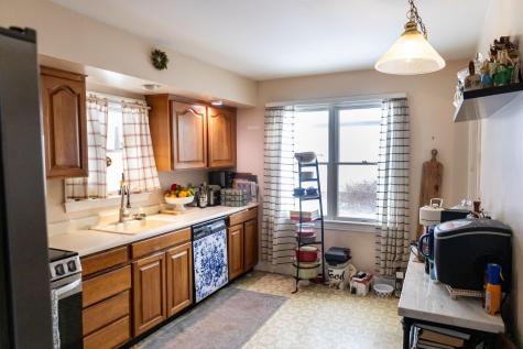 15 North Street Dixfield ME 04224