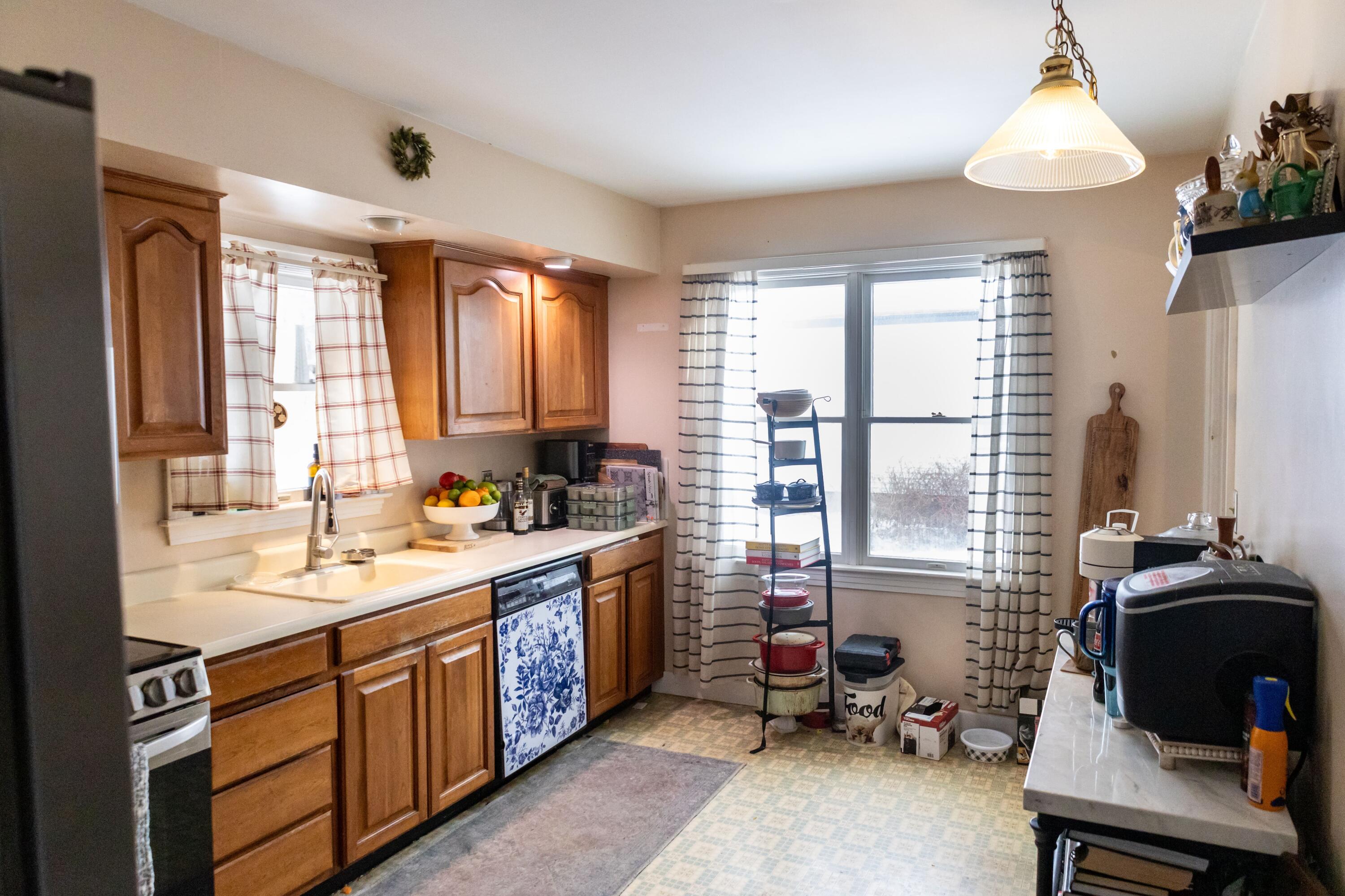 15 North Street Dixfield ME 04224