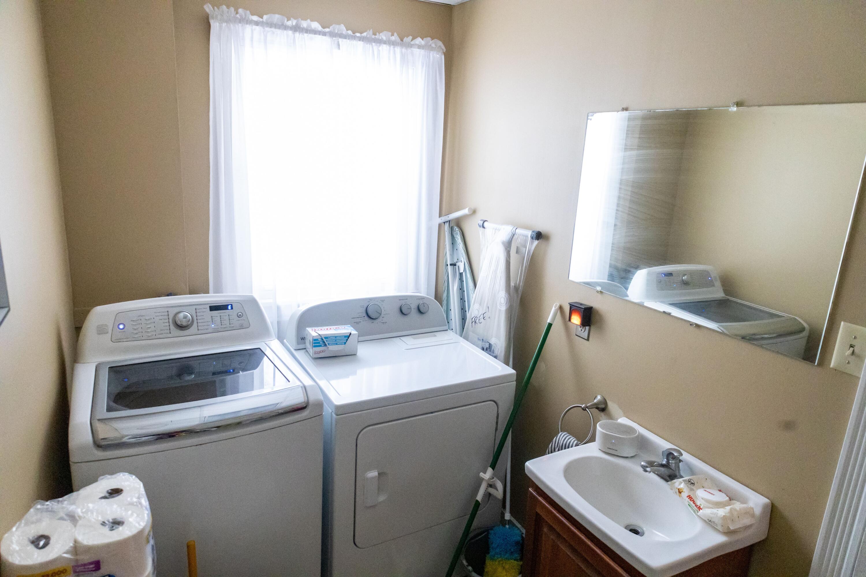 15 North Street Dixfield ME 04224