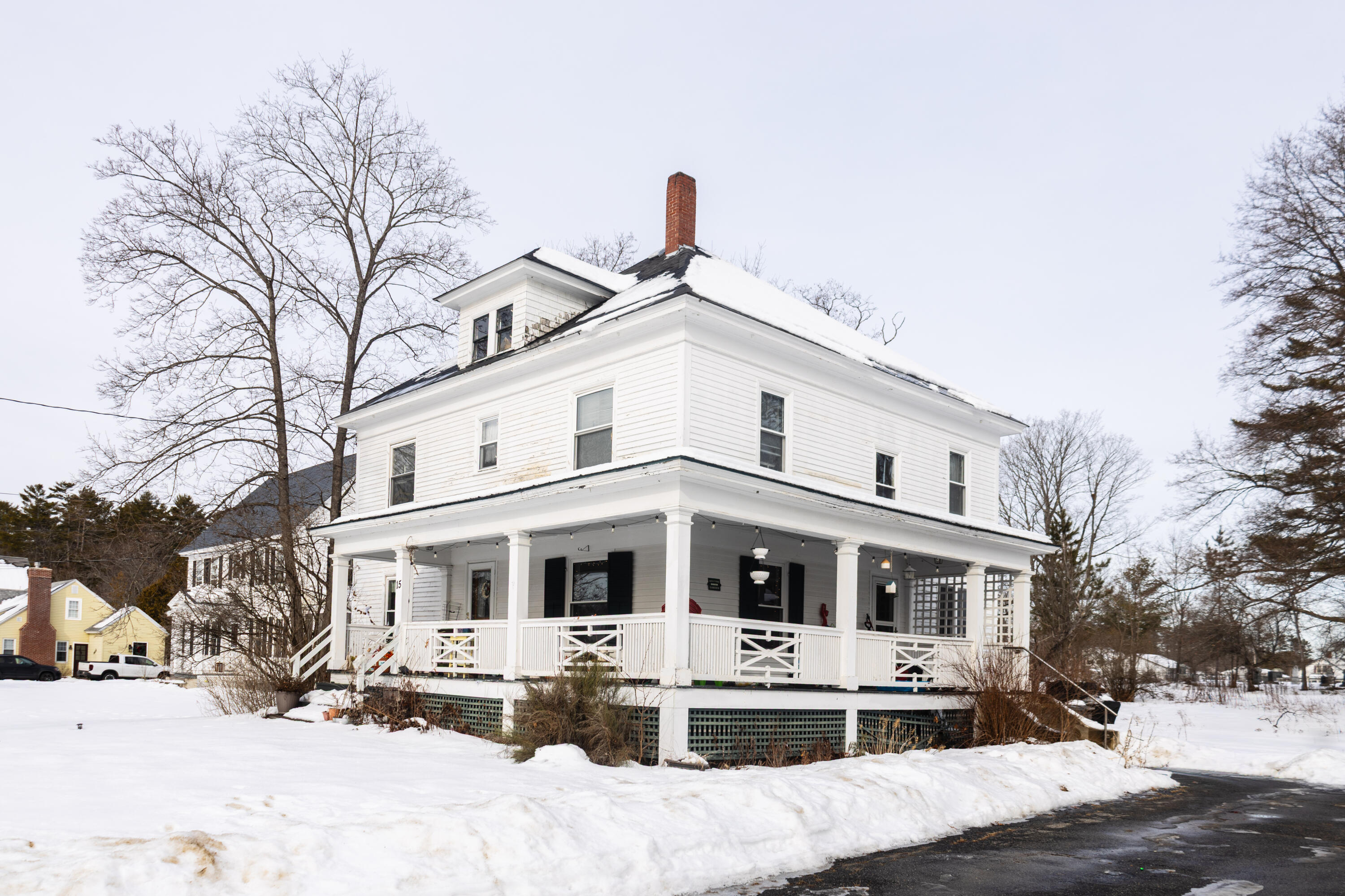 15 North Street Dixfield ME 04224