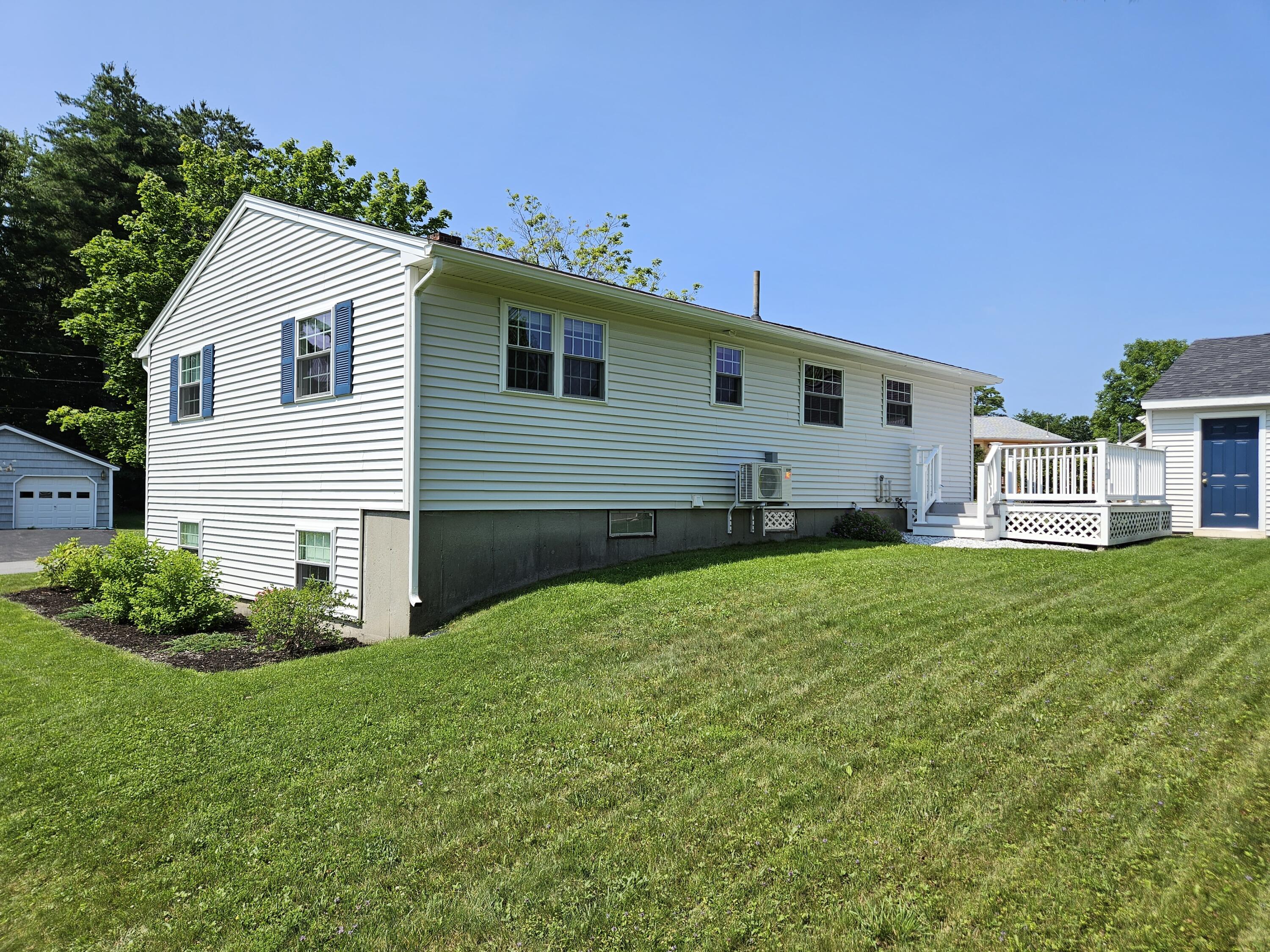 9 Norway Circle Augusta ME 04330
