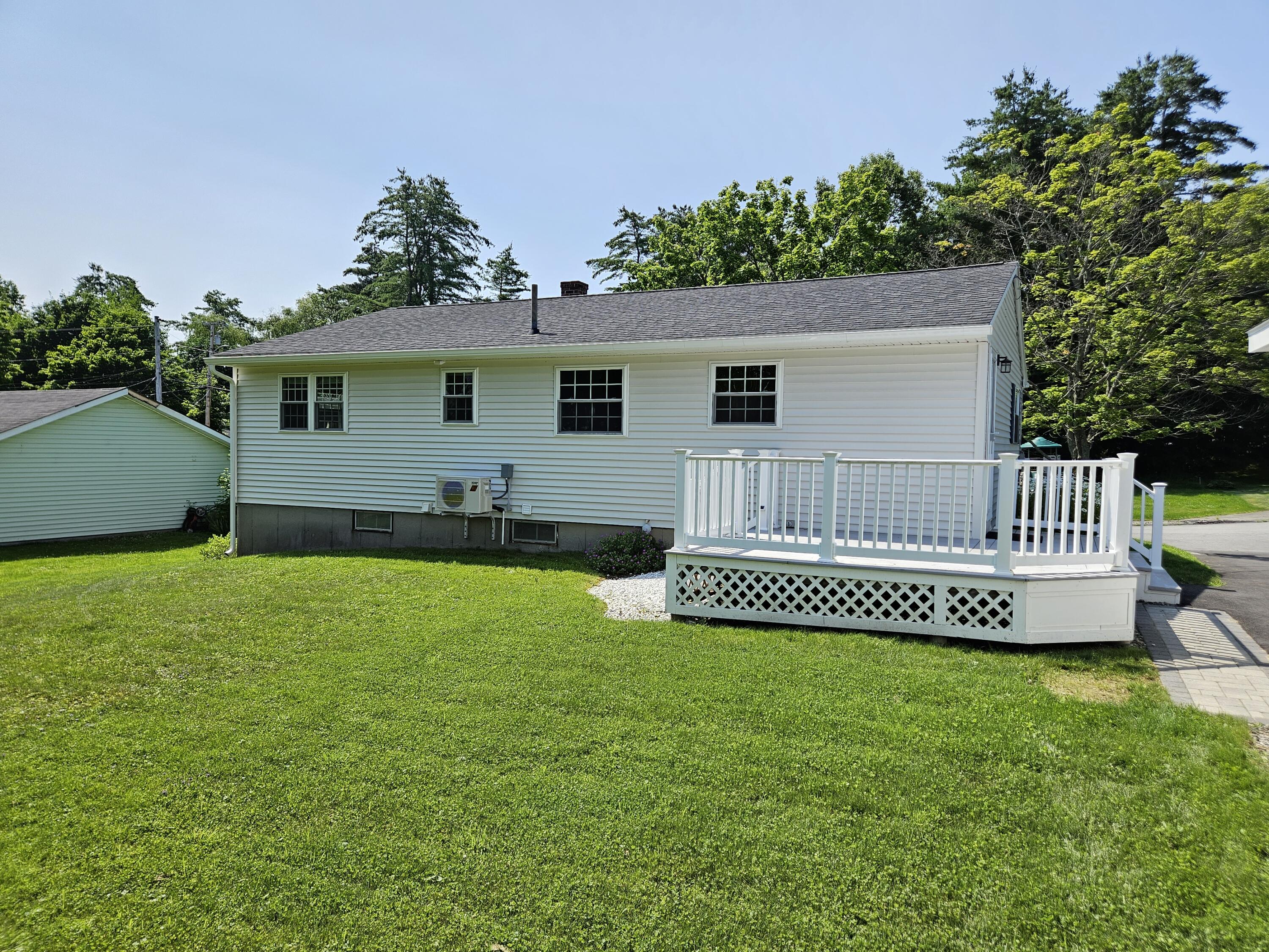 9 Norway Circle Augusta ME 04330