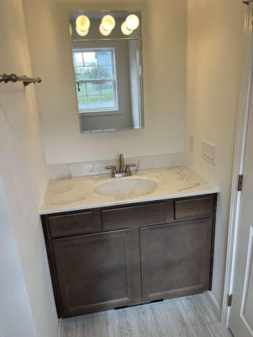 277 King Street Oxford ME 04270