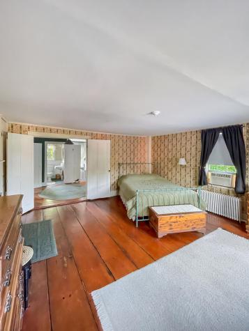 1 Mast Road Lee NH 03861