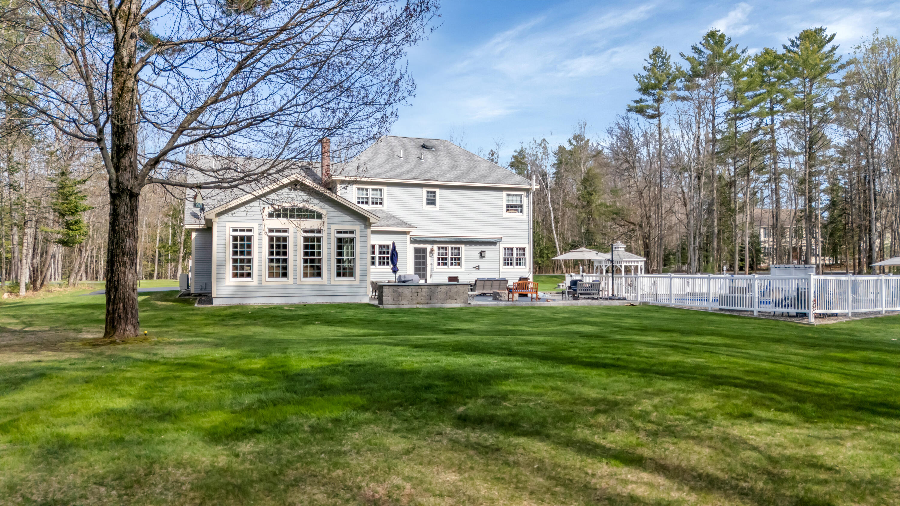 16 Caldwell Circle Lewiston ME 04240