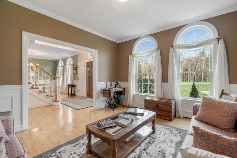 16 Caldwell Circle Lewiston ME 04240