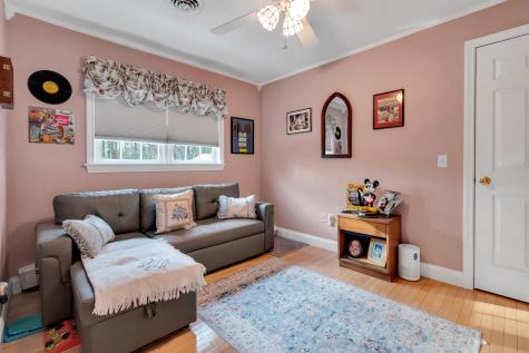 16 Caldwell Circle Lewiston ME 04240