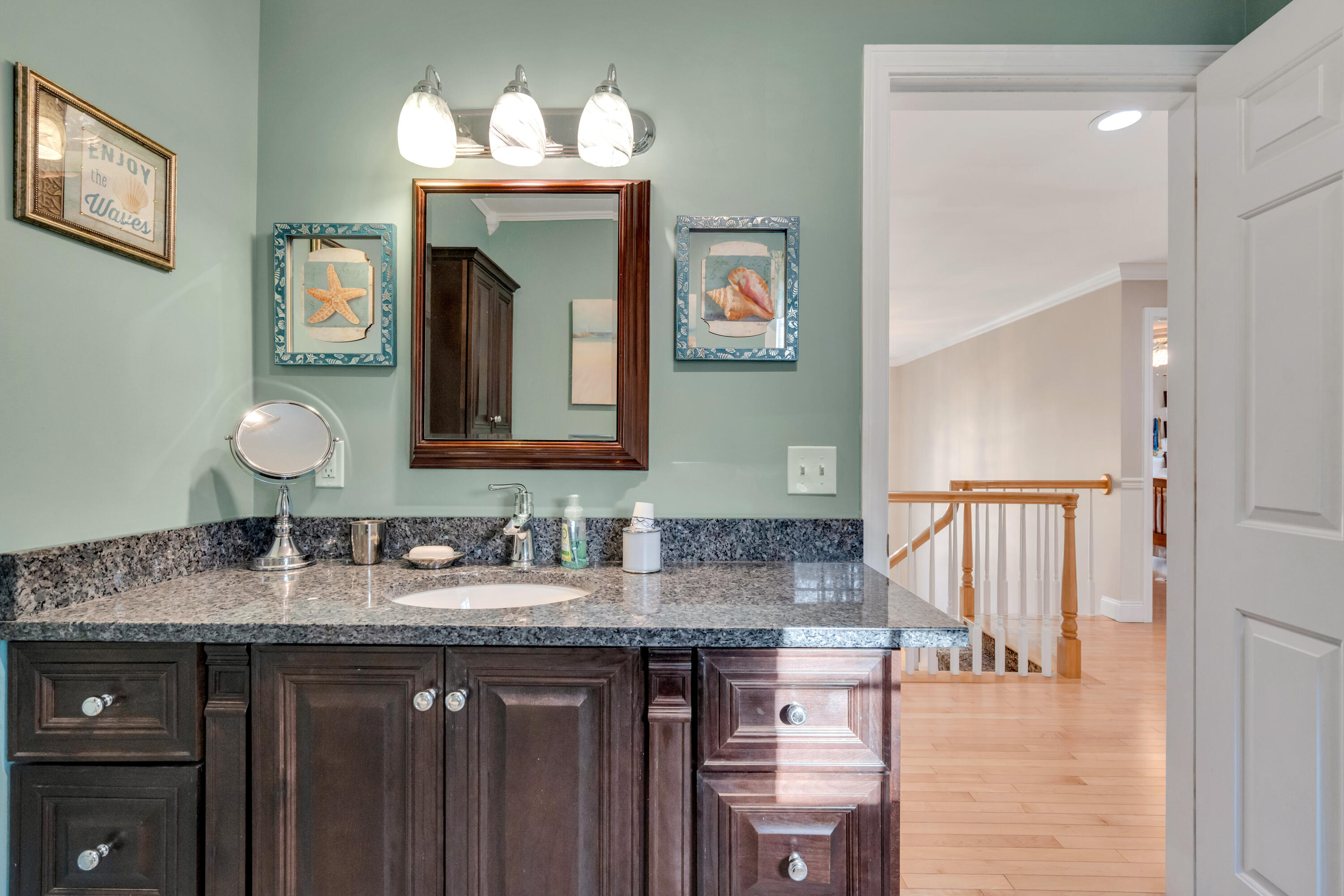 16 Caldwell Circle Lewiston ME 04240