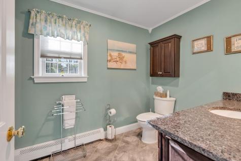 16 Caldwell Circle Lewiston ME 04240