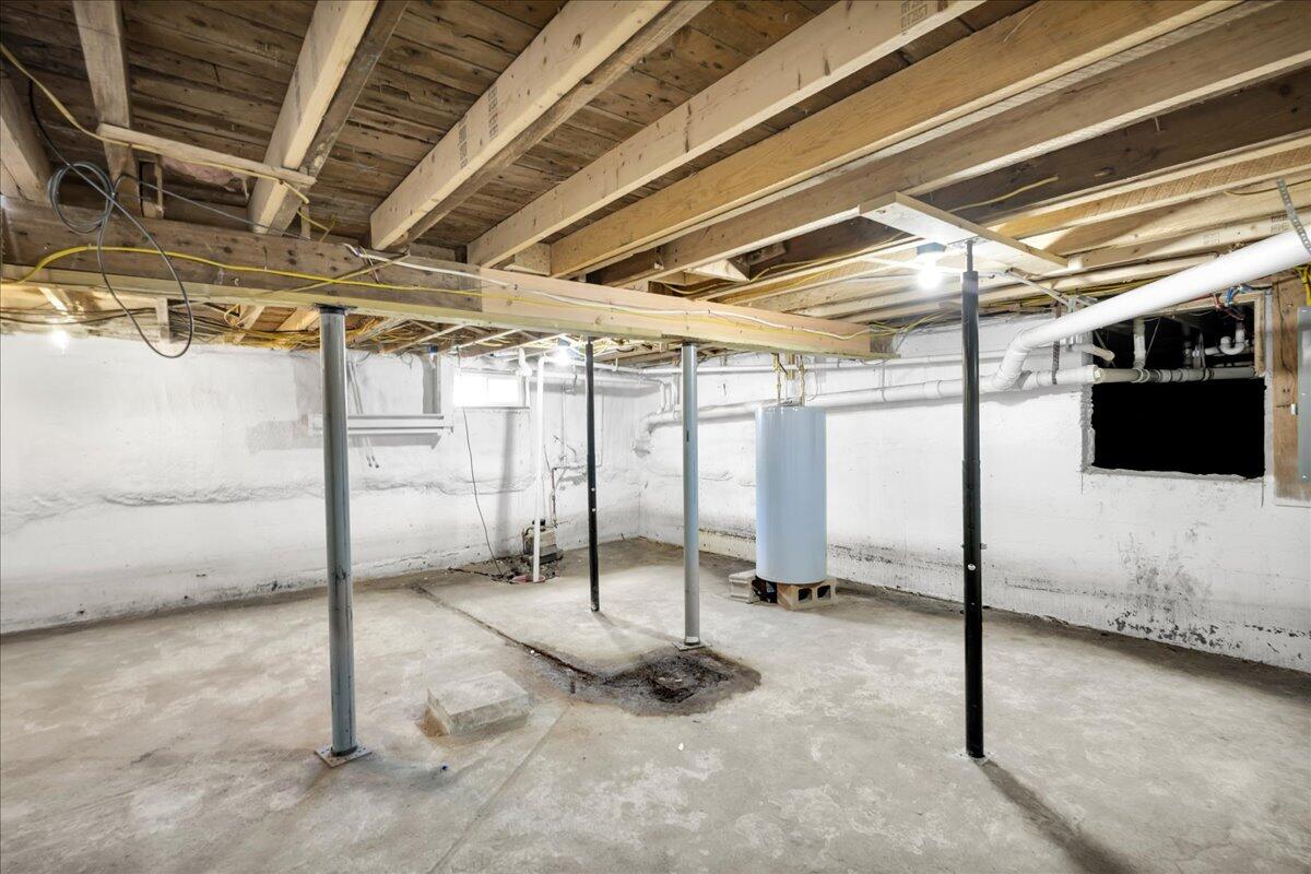 153 Cedar Street Belfast ME 04915