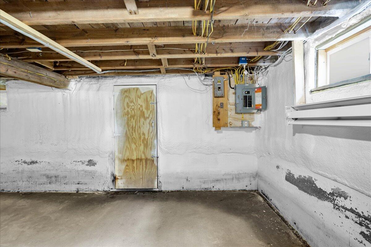 153 Cedar Street Belfast ME 04915
