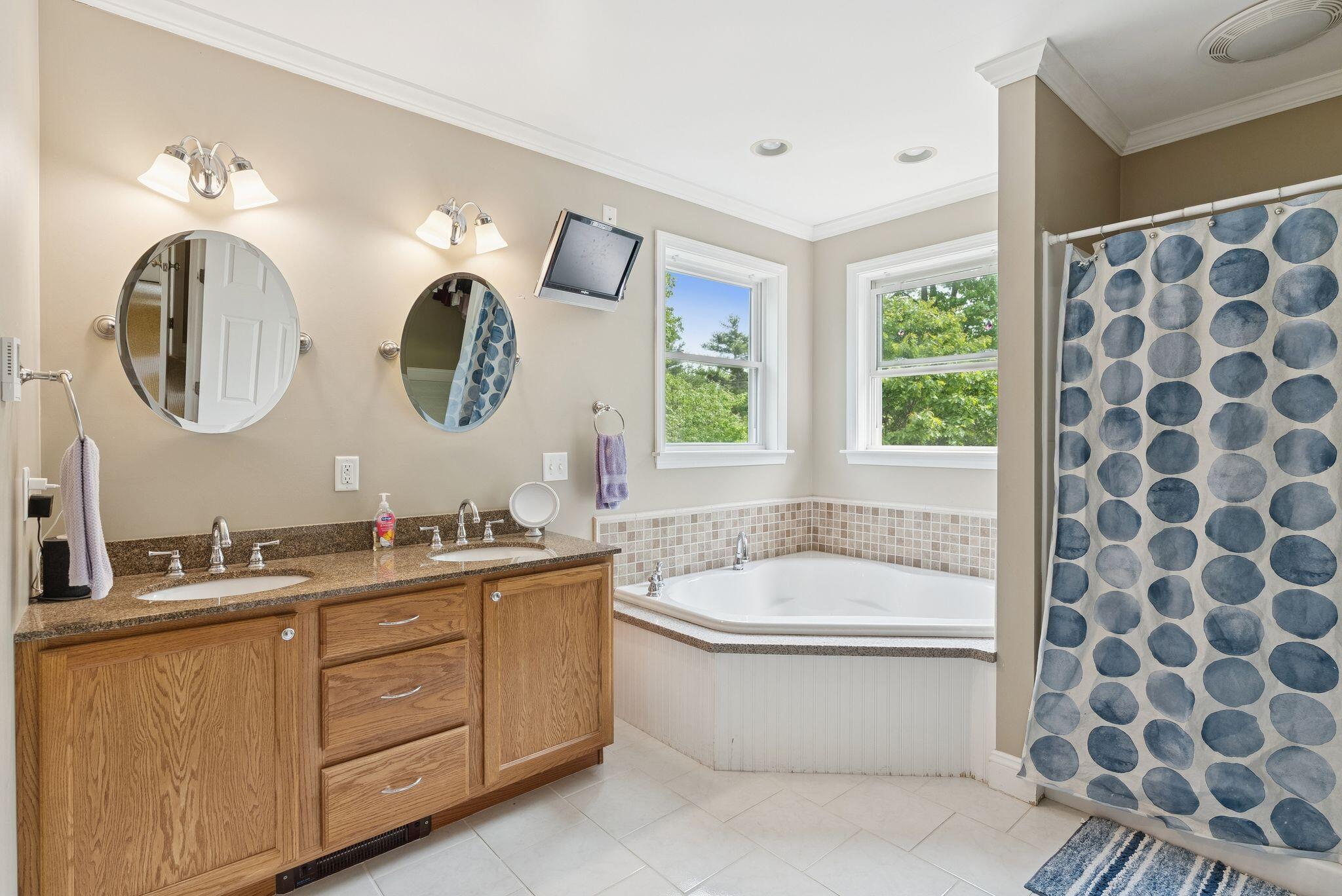 26 Serenity Lane Topsham ME 04086