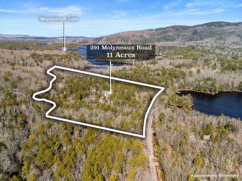 291 Molyneaux Road Camden ME 04843