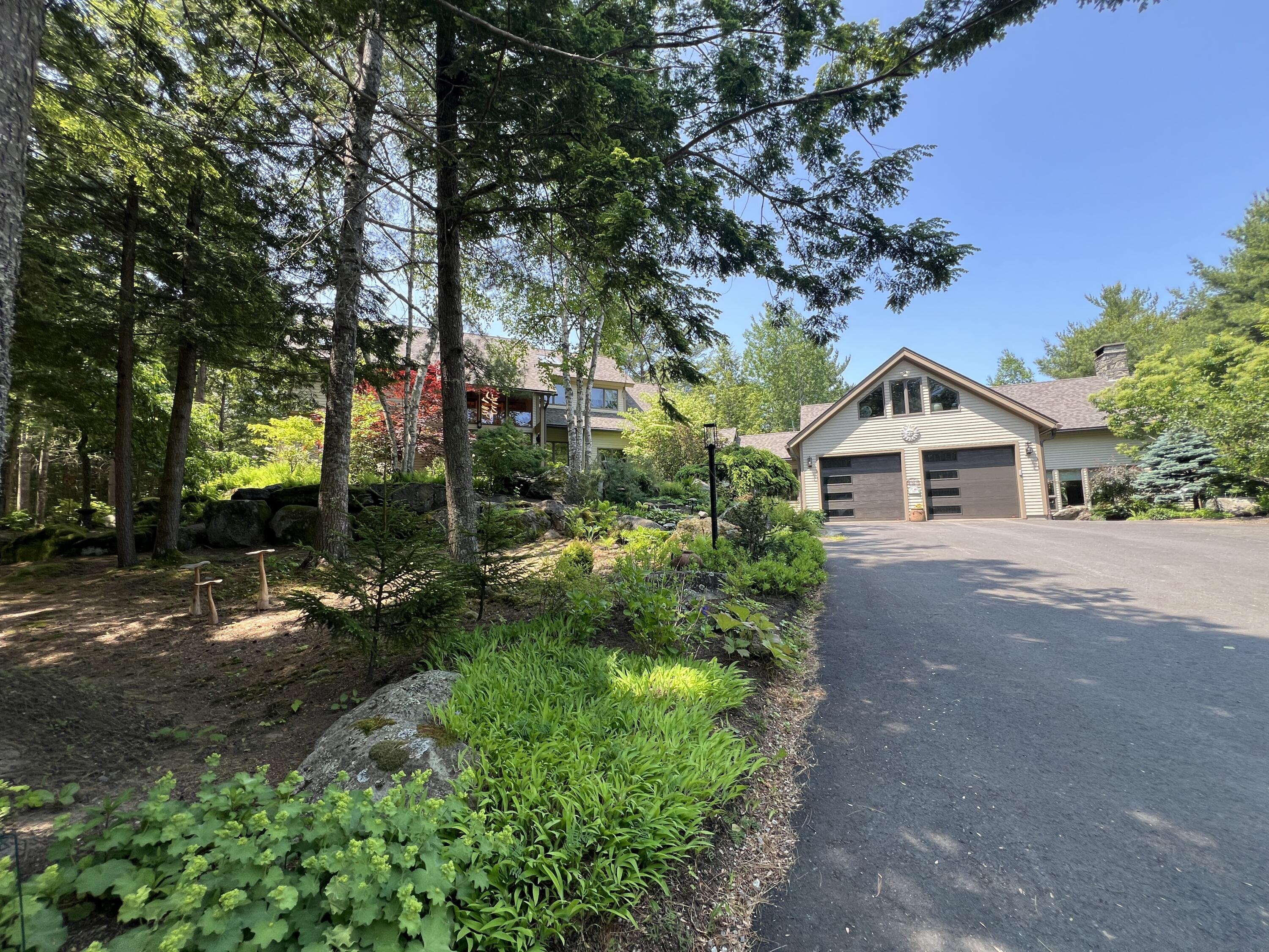 291 Molyneaux Road Camden ME 04843