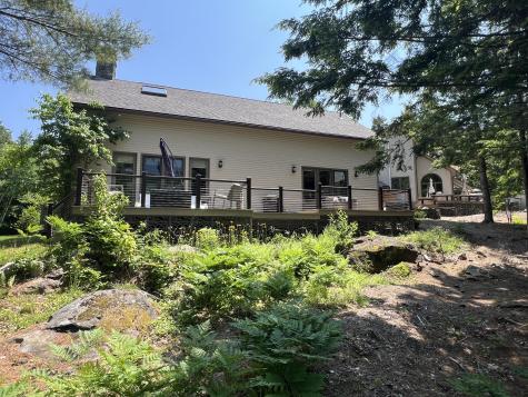 291 Molyneaux Road Camden ME 04843