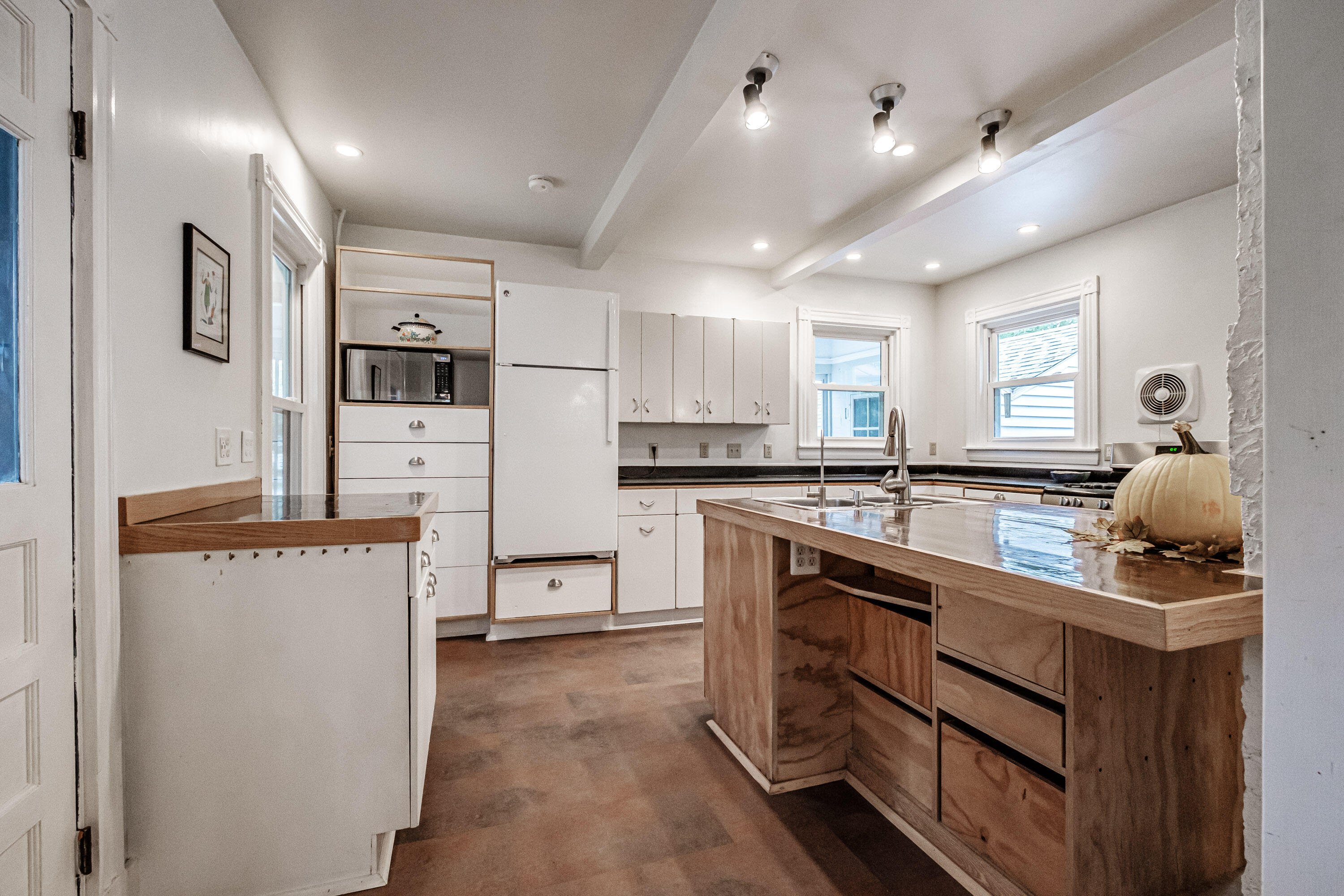 68 Main Street Hollis ME 04042