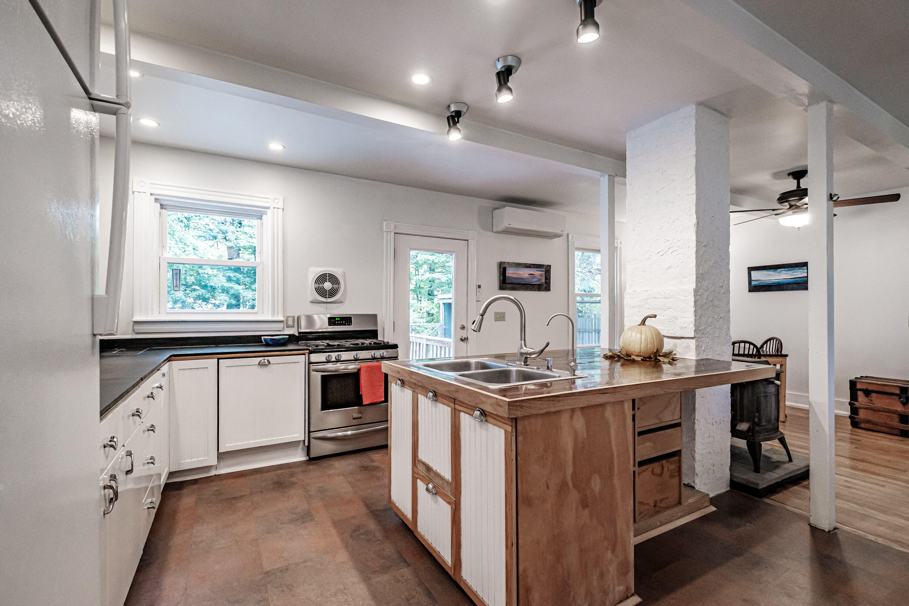 68 Main Street Hollis ME 04042