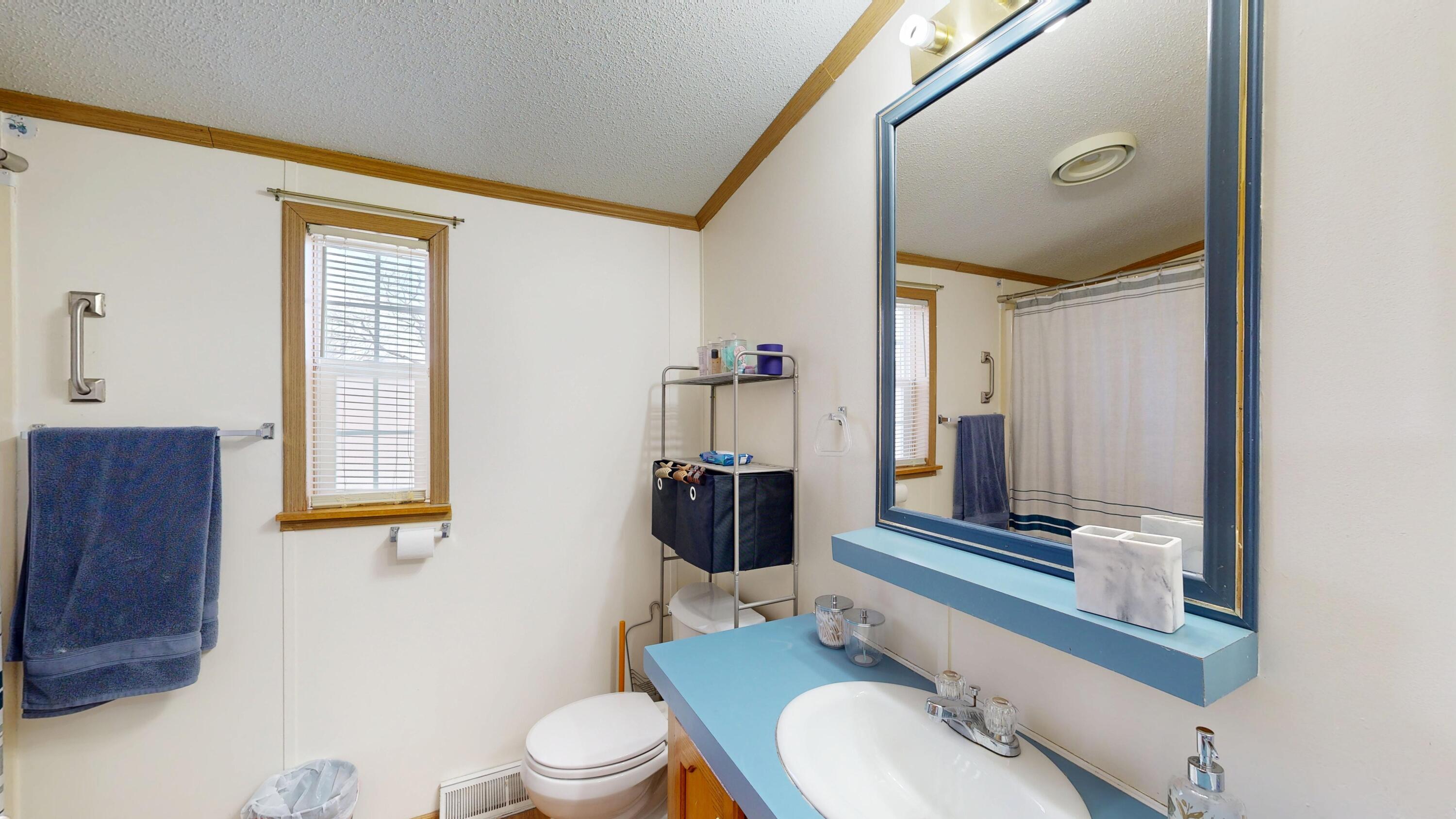 10 Sarah Avenue Lewiston ME 04240