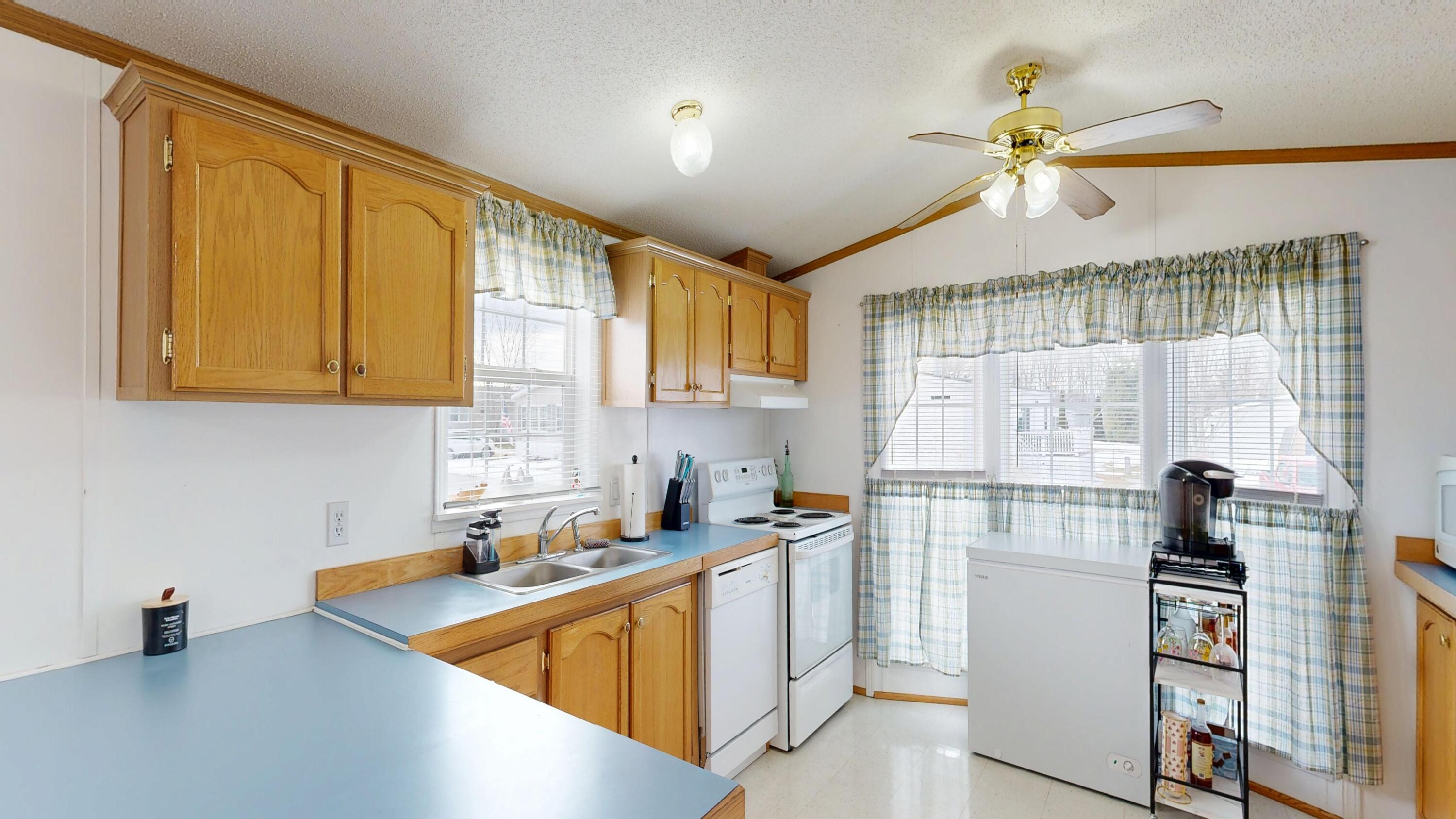10 Sarah Avenue Lewiston ME 04240