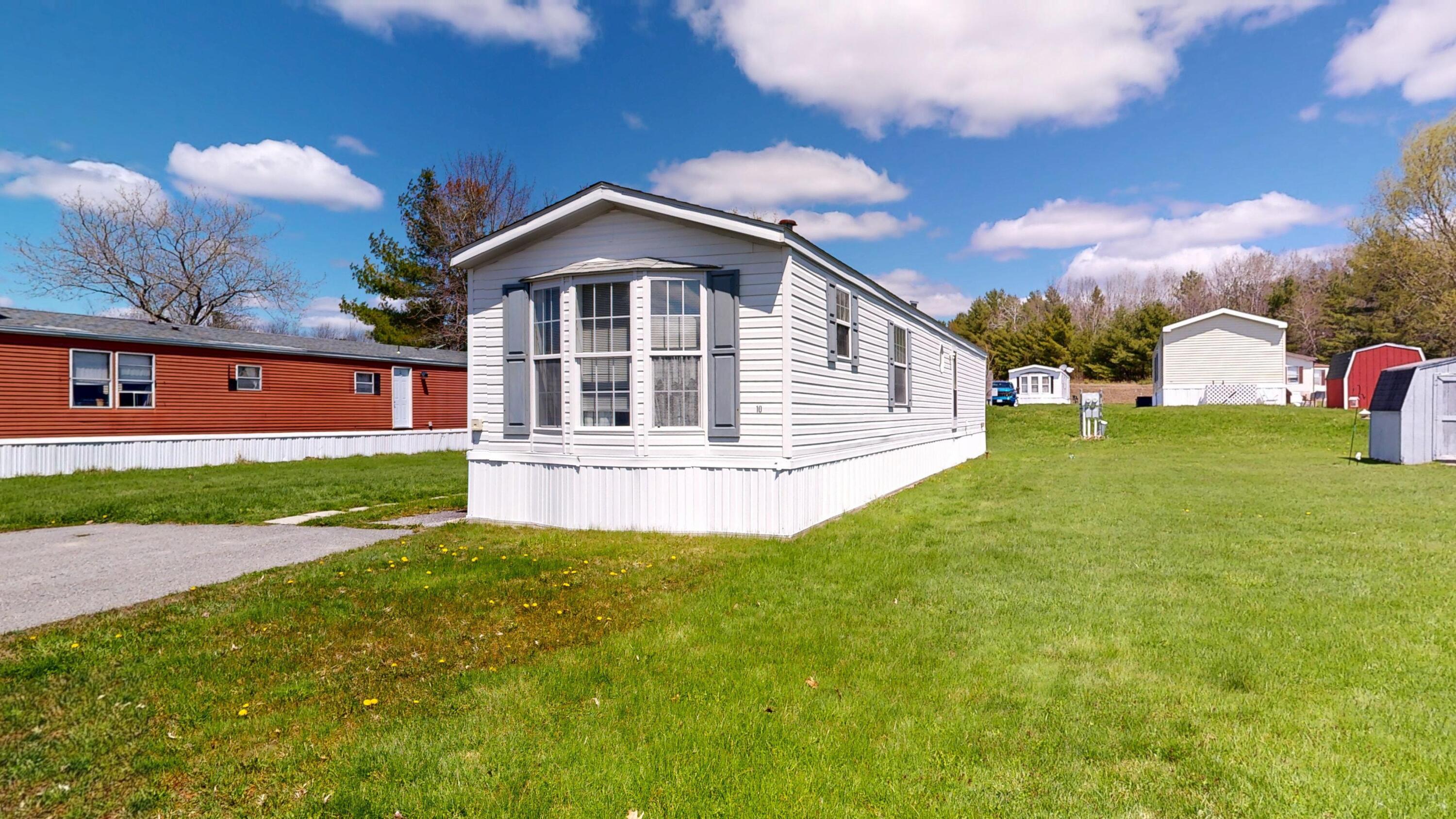 10 Sarah Avenue Lewiston ME 04240