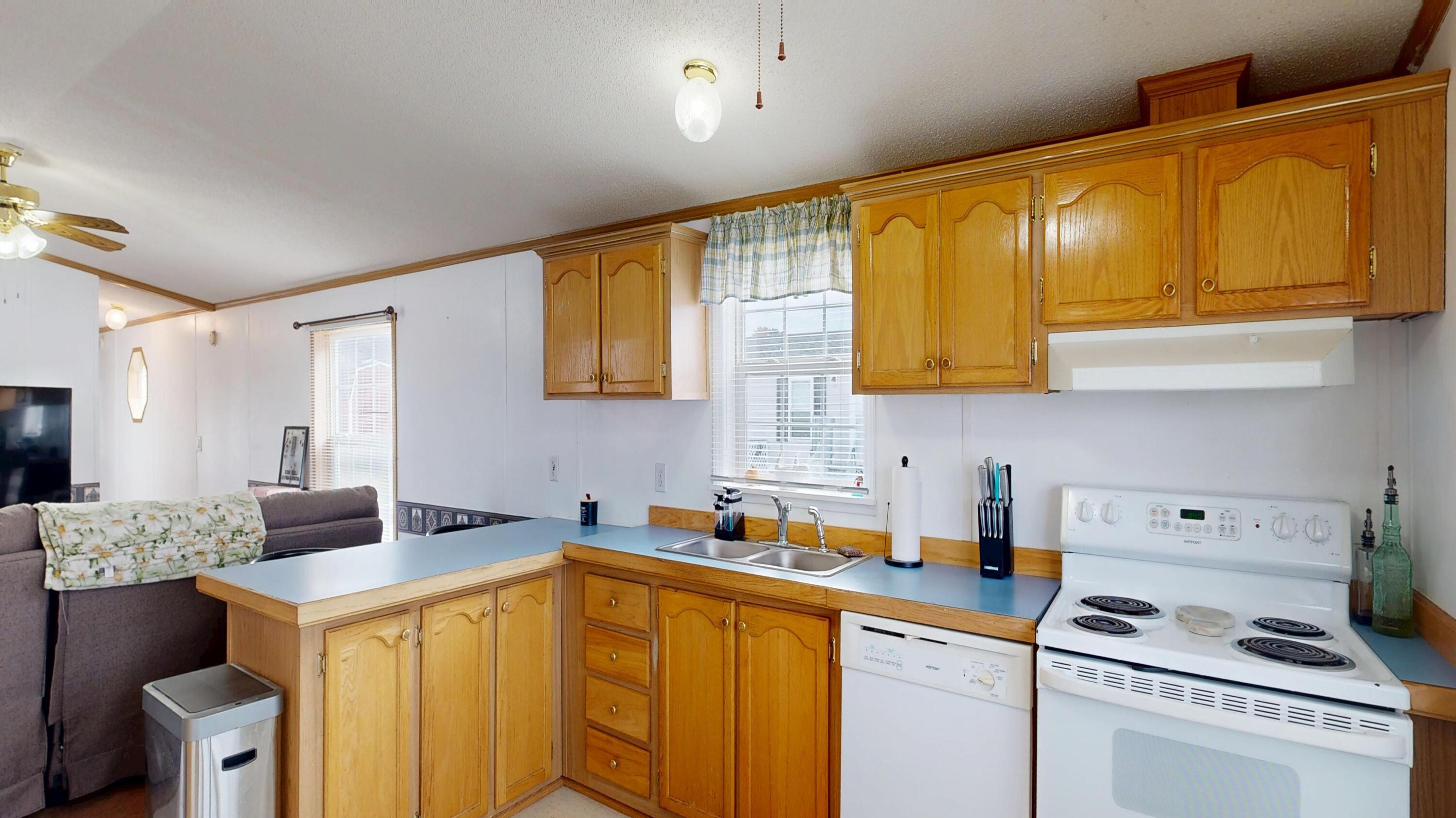 10 Sarah Avenue Lewiston ME 04240